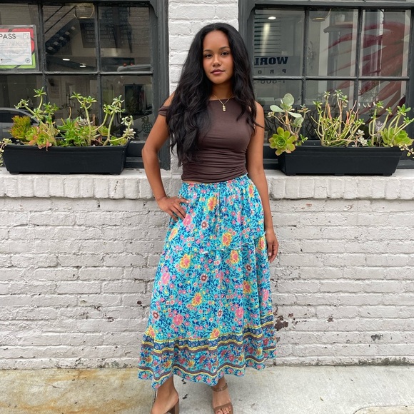 Beautiful Simple fun boho midi skirt - Picture 1 of 5